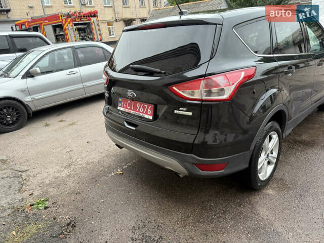 Черный Форд Эскейп, объемом двигателя 1.6 л и пробегом 207 тыс. км за 10000 $, фото 6 на Automoto.ua