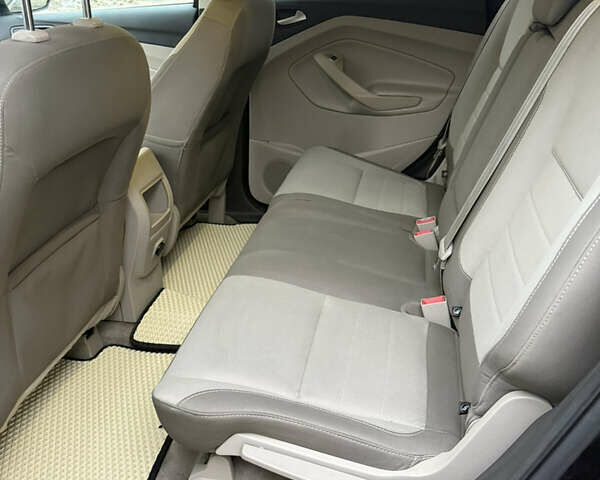 Черный Форд Эскейп, объемом двигателя 1.6 л и пробегом 207 тыс. км за 10000 $, фото 17 на Automoto.ua