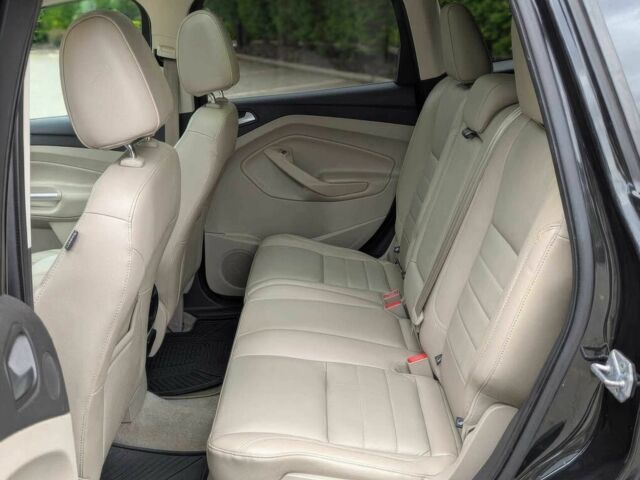 Чорний Форд Ескейп, об'ємом двигуна 2 л та пробігом 88 тис. км за 1900 $, фото 9 на Automoto.ua