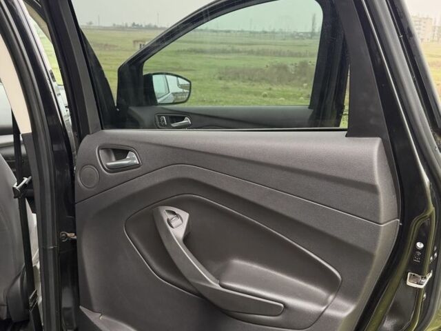 Черный Форд Эскейп, объемом двигателя 1.6 л и пробегом 270 тыс. км за 10700 $, фото 15 на Automoto.ua