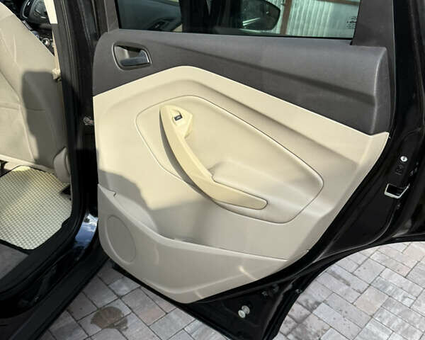 Черный Форд Эскейп, объемом двигателя 1.6 л и пробегом 207 тыс. км за 9200 $, фото 14 на Automoto.ua