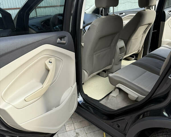 Черный Форд Эскейп, объемом двигателя 1.6 л и пробегом 207 тыс. км за 9200 $, фото 18 на Automoto.ua