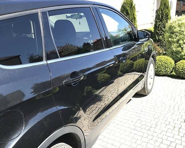 Черный Форд Эскейп, объемом двигателя 1.6 л и пробегом 288 тыс. км за 9900 $, фото 6 на Automoto.ua