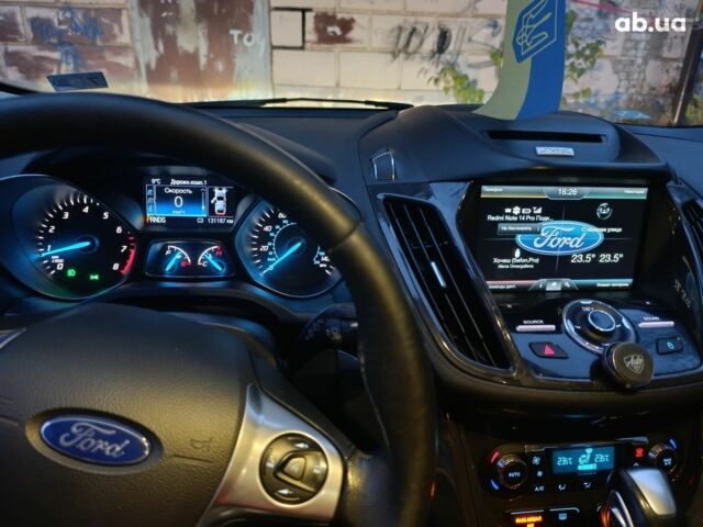 Черный Форд Эскейп, объемом двигателя 1.6 л и пробегом 130 тыс. км за 14000 $, фото 4 на Automoto.ua