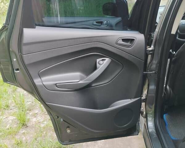 Черный Форд Эскейп, объемом двигателя 2.5 л и пробегом 190 тыс. км за 12500 $, фото 20 на Automoto.ua