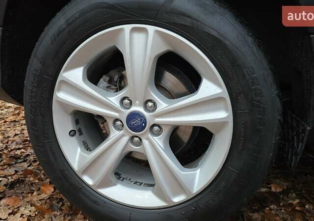 Черный Форд Эскейп, объемом двигателя 2 л и пробегом 122 тыс. км за 12000 $, фото 58 на Automoto.ua