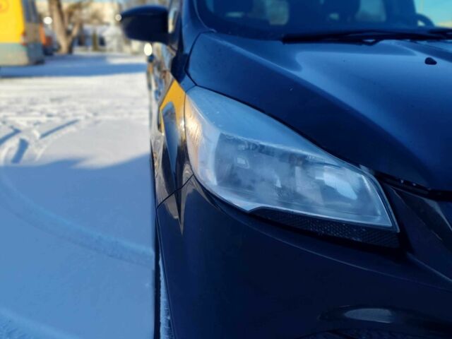 Черный Форд Эскейп, объемом двигателя 2 л и пробегом 245 тыс. км за 7500 $, фото 9 на Automoto.ua