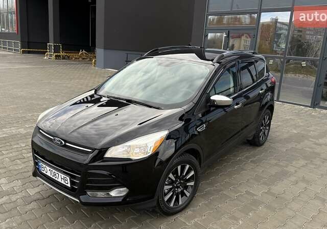 Черный Форд Эскейп, объемом двигателя 1.6 л и пробегом 148 тыс. км за 14250 $, фото 1 на Automoto.ua