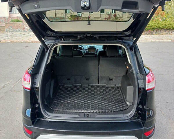 Черный Форд Эскейп, объемом двигателя 2 л и пробегом 140 тыс. км за 14000 $, фото 27 на Automoto.ua