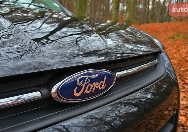 Черный Форд Эскейп, объемом двигателя 2 л и пробегом 122 тыс. км за 12000 $, фото 14 на Automoto.ua