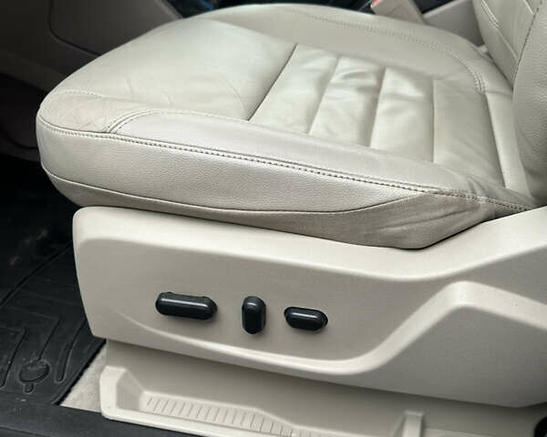 Чорний Форд Ескейп, об'ємом двигуна 2 л та пробігом 235 тис. км за 12800 $, фото 13 на Automoto.ua