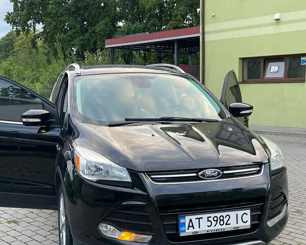 Черный Форд Эскейп, объемом двигателя 1.6 л и пробегом 300 тыс. км за 13500 $, фото 1 на Automoto.ua