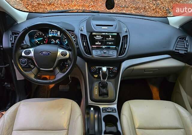 Черный Форд Эскейп, объемом двигателя 2 л и пробегом 122 тыс. км за 12000 $, фото 22 на Automoto.ua