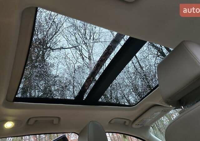 Черный Форд Эскейп, объемом двигателя 2 л и пробегом 122 тыс. км за 12000 $, фото 40 на Automoto.ua