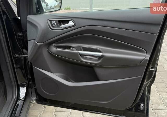 Черный Форд Эскейп, объемом двигателя 1.6 л и пробегом 148 тыс. км за 14250 $, фото 36 на Automoto.ua