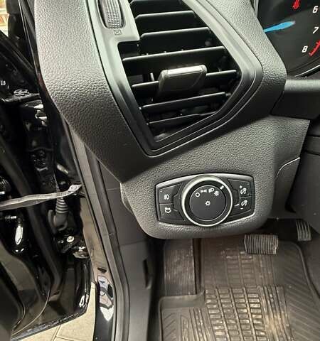 Черный Форд Эскейп, объемом двигателя 1.6 л и пробегом 148 тыс. км за 14250 $, фото 25 на Automoto.ua