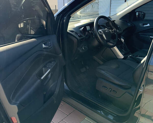 Черный Форд Эскейп, объемом двигателя 2 л и пробегом 95 тыс. км за 12500 $, фото 8 на Automoto.ua