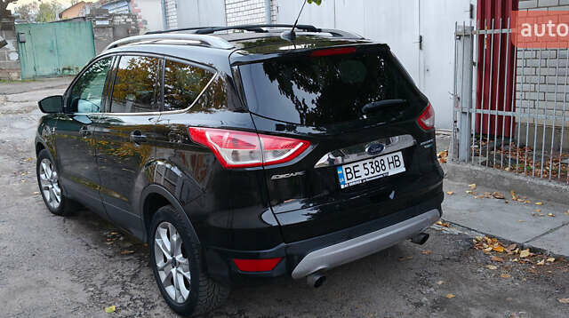 Черный Форд Эскейп, объемом двигателя 2 л и пробегом 140 тыс. км за 14000 $, фото 15 на Automoto.ua