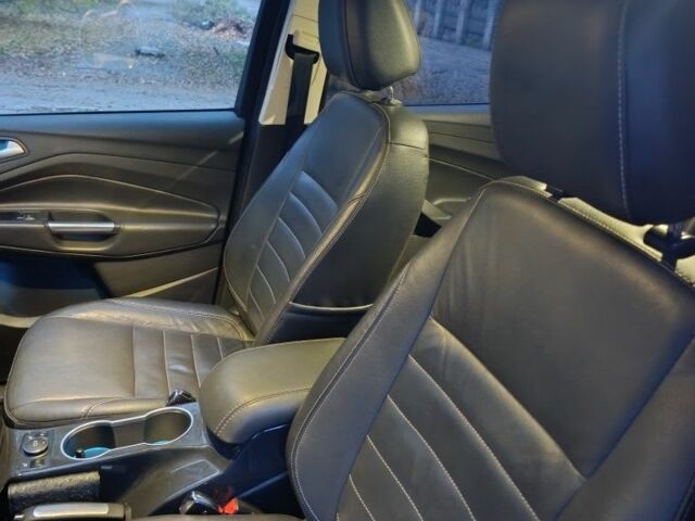 Черный Форд Эскейп, объемом двигателя 1.6 л и пробегом 130 тыс. км за 14000 $, фото 8 на Automoto.ua