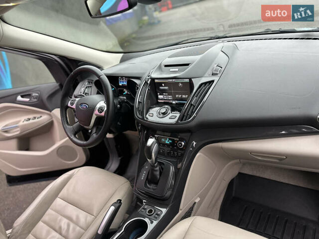 Чорний Форд Ескейп, об'ємом двигуна 2 л та пробігом 235 тис. км за 12800 $, фото 8 на Automoto.ua