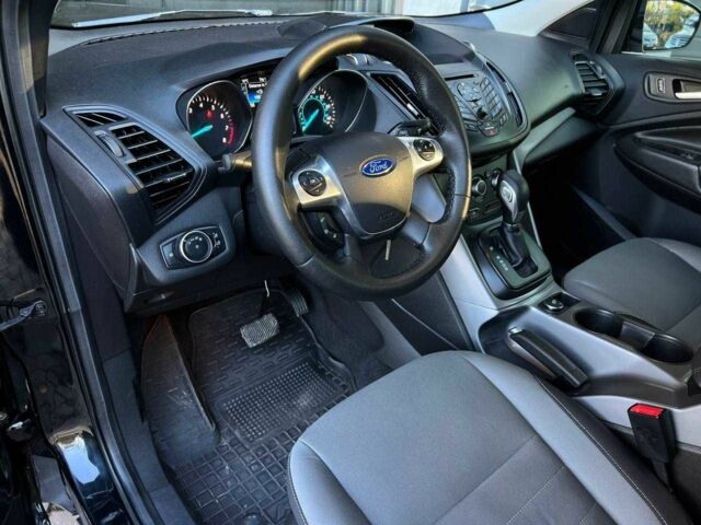 Черный Форд Эскейп, объемом двигателя 2.5 л и пробегом 133 тыс. км за 9900 $, фото 11 на Automoto.ua