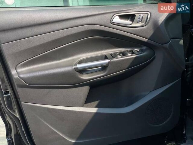 Черный Форд Эскейп, объемом двигателя 1.6 л и пробегом 132 тыс. км за 10490 $, фото 18 на Automoto.ua