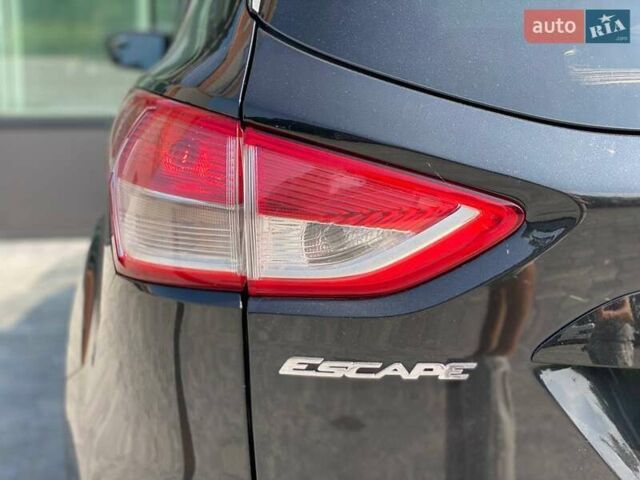 Черный Форд Эскейп, объемом двигателя 1.6 л и пробегом 132 тыс. км за 10490 $, фото 11 на Automoto.ua