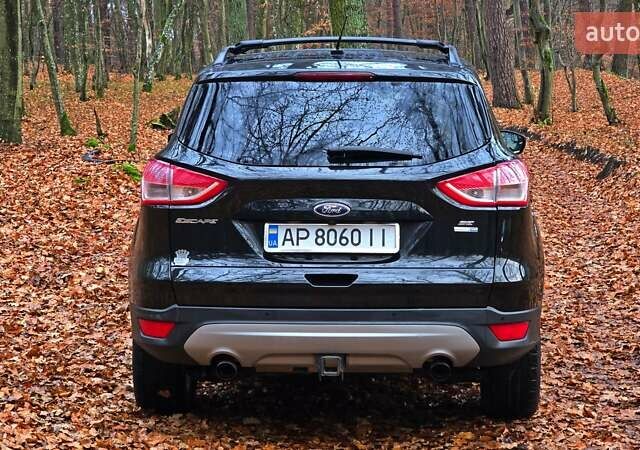Черный Форд Эскейп, объемом двигателя 2 л и пробегом 122 тыс. км за 12000 $, фото 16 на Automoto.ua