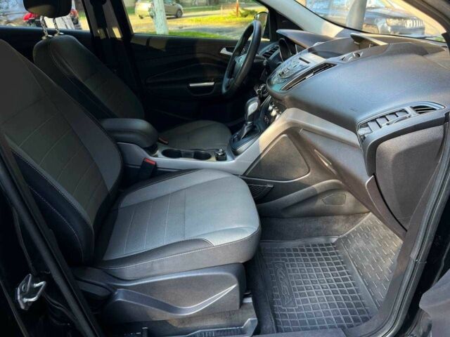 Черный Форд Эскейп, объемом двигателя 2.5 л и пробегом 133 тыс. км за 9900 $, фото 16 на Automoto.ua