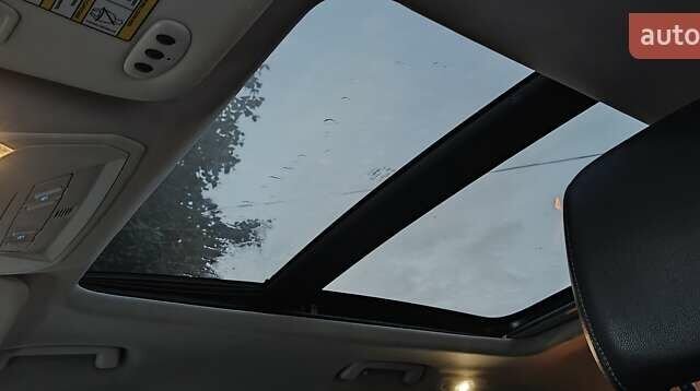 Черный Форд Эскейп, объемом двигателя 2 л и пробегом 140 тыс. км за 14000 $, фото 6 на Automoto.ua