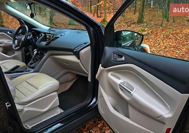 Черный Форд Эскейп, объемом двигателя 2 л и пробегом 122 тыс. км за 12000 $, фото 23 на Automoto.ua