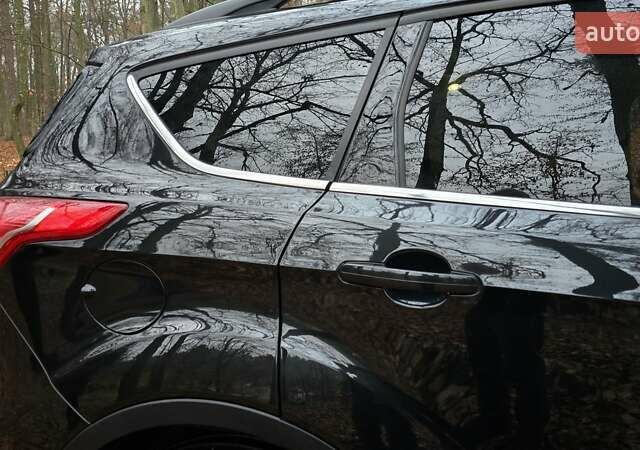 Черный Форд Эскейп, объемом двигателя 2 л и пробегом 122 тыс. км за 12000 $, фото 56 на Automoto.ua