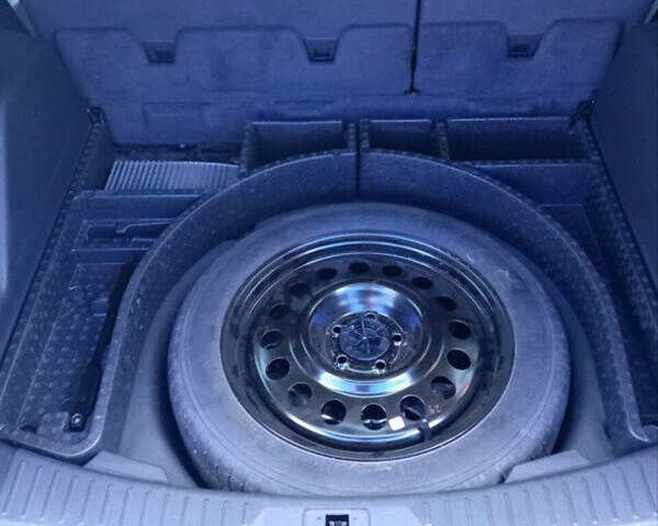 Черный Форд Эскейп, объемом двигателя 2 л и пробегом 140 тыс. км за 14000 $, фото 28 на Automoto.ua