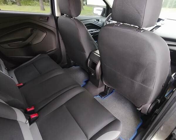 Черный Форд Эскейп, объемом двигателя 2.5 л и пробегом 190 тыс. км за 12500 $, фото 6 на Automoto.ua