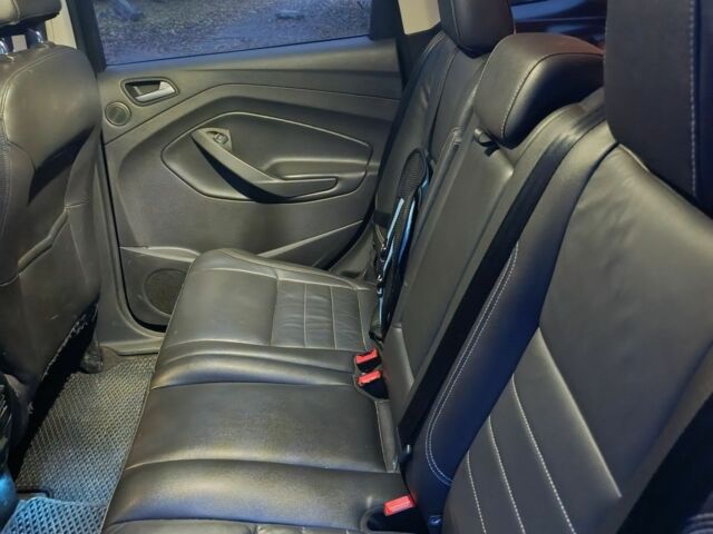 Черный Форд Эскейп, объемом двигателя 1.6 л и пробегом 130 тыс. км за 14000 $, фото 5 на Automoto.ua