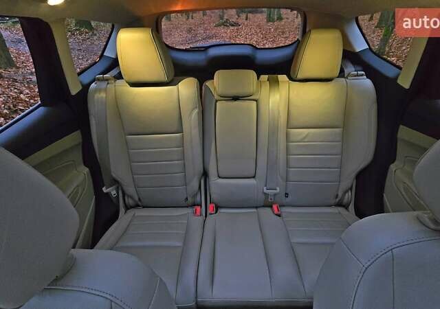 Черный Форд Эскейп, объемом двигателя 2 л и пробегом 122 тыс. км за 12000 $, фото 29 на Automoto.ua