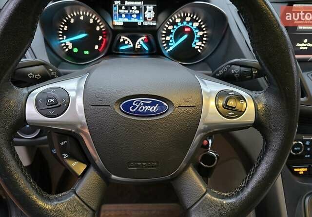 Черный Форд Эскейп, объемом двигателя 2 л и пробегом 122 тыс. км за 12000 $, фото 37 на Automoto.ua