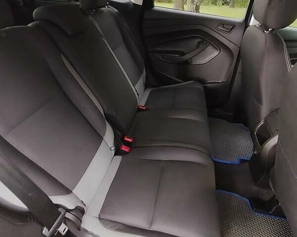 Черный Форд Эскейп, объемом двигателя 2.5 л и пробегом 190 тыс. км за 12500 $, фото 5 на Automoto.ua