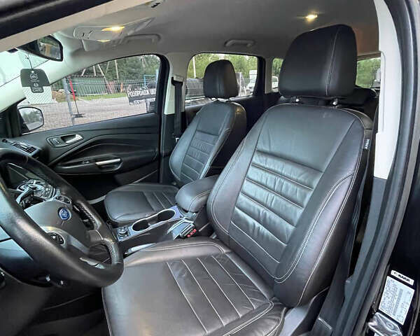 Черный Форд Эскейп, объемом двигателя 1.6 л и пробегом 300 тыс. км за 13500 $, фото 7 на Automoto.ua