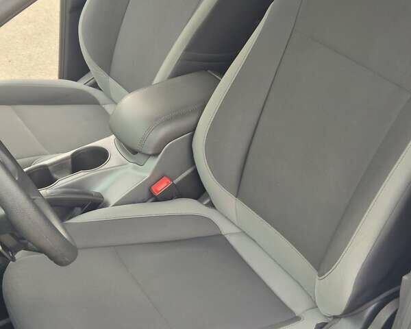 Чорний Форд Ескейп, об'ємом двигуна 2.49 л та пробігом 101 тис. км за 11000 $, фото 9 на Automoto.ua