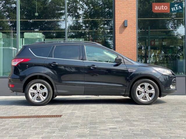 Черный Форд Эскейп, объемом двигателя 1.6 л и пробегом 132 тыс. км за 10490 $, фото 6 на Automoto.ua