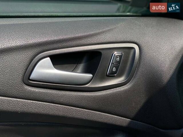 Черный Форд Эскейп, объемом двигателя 1.6 л и пробегом 132 тыс. км за 10490 $, фото 19 на Automoto.ua