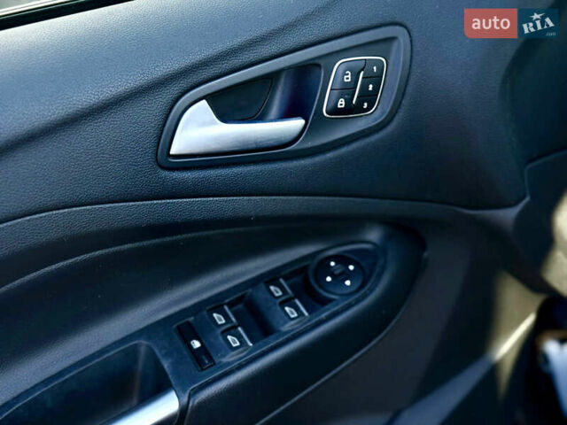 Чорний Форд Ескейп, об'ємом двигуна 1.5 л та пробігом 172 тис. км за 14350 $, фото 51 на Automoto.ua