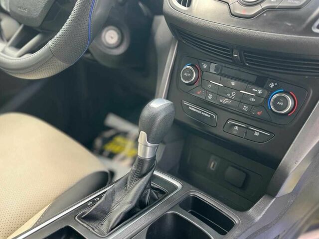 Черный Форд Эскейп, объемом двигателя 1.5 л и пробегом 128 тыс. км за 11999 $, фото 14 на Automoto.ua