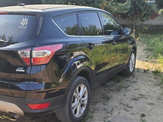 Форд Ескейп 2016 у Лубнах на Automoto.ua Чорний Форд Ескейп, об'ємом двигуна 1.5 л та пробігом 170 тис. км за 12999 $, фото 2 на Automoto.ua