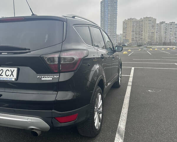 Чорний Форд Ескейп, об'ємом двигуна 1.5 л та пробігом 160 тис. км за 12000 $, фото 4 на Automoto.ua