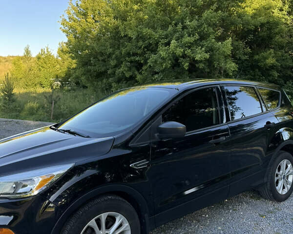 Черный Форд Эскейп, объемом двигателя 2 л и пробегом 63 тыс. км за 13200 $, фото 6 на Automoto.ua