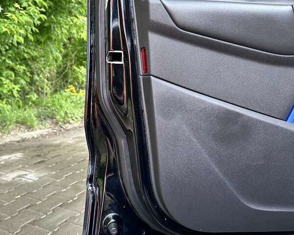 Чорний Форд Ескейп, об'ємом двигуна 2 л та пробігом 150 тис. км за 11500 $, фото 36 на Automoto.ua