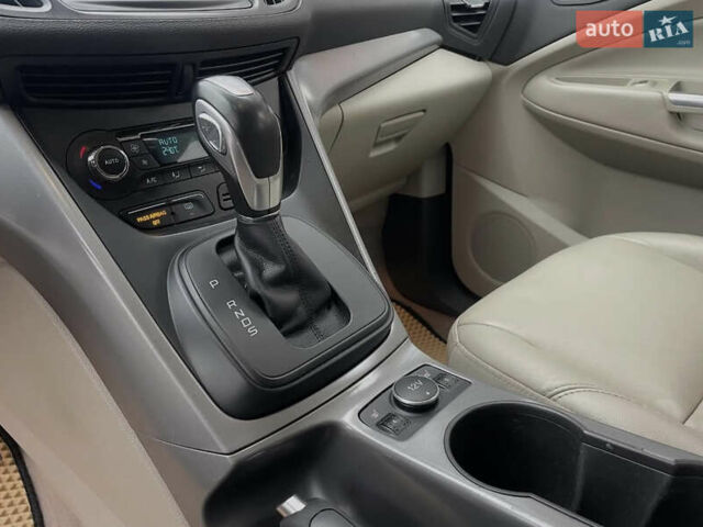 Чорний Форд Ескейп, об'ємом двигуна 1.6 л та пробігом 178 тис. км за 12200 $, фото 5 на Automoto.ua