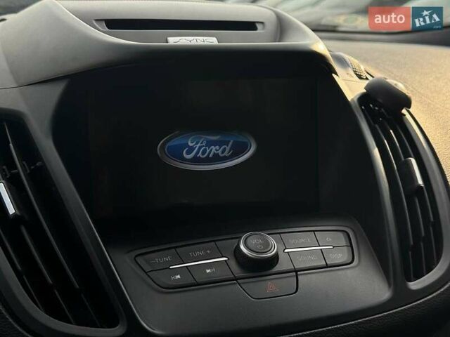 Чорний Форд Ескейп, об'ємом двигуна 1.5 л та пробігом 103 тис. км за 11800 $, фото 16 на Automoto.ua